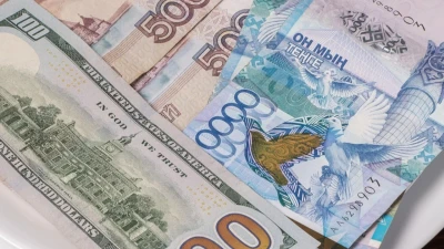 Курс доллара вырос к тенге на бирже 12 мая