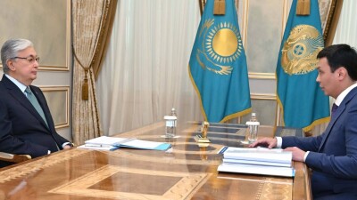Токаеву рассказали детали дел "Оператора РОП" и Кайрата Сатыбалды