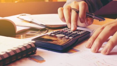 На пятилетнюю заморозку пенсионного возраста для женщин потребуется 800 млрд тенге