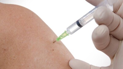 Смаилов назвал образцовый регион, где привили 100% населения и 80% жителей ревакцинировались