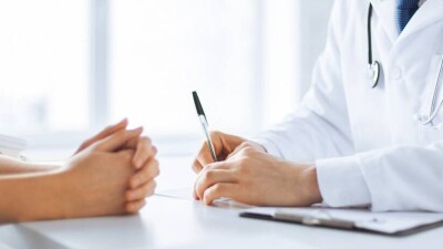 Табынбаев о попытках получить медотвод от прививки: Горожане даже приписывали себя к беременным или кормящим