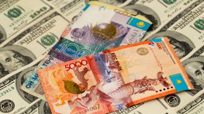 Как связан рост курса доллара в Казахстане с Наурызом, объяснили финансисты