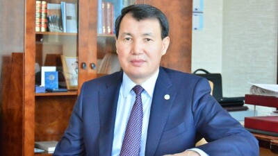 Шпекбаев о коррупции во время пандемии: Обогащение на горе своего народа равносильно предательству и убийству