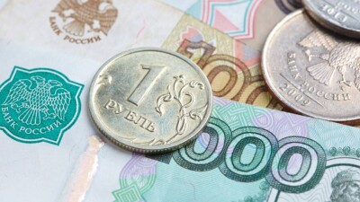 Курс рубля к тенге снизился на бирже