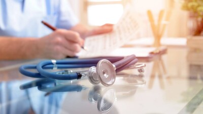 Глава ФСМС о долге медорганизаций в 87 млрд тенге: Деньги из фонда проблему не закроют, нужно искать резервы