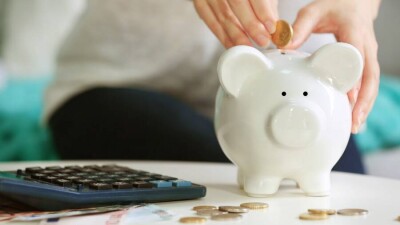 Сколько казахстанцев смогут досрочно снять пенсионные накопления в 2022 году