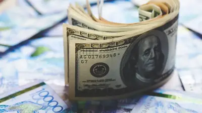 Курс доллара вырос к тенге на бирже 9 января