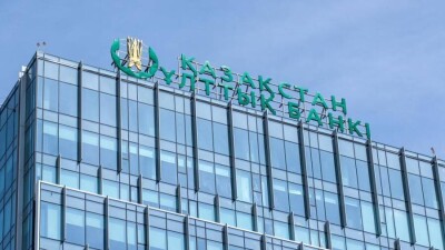 Нацбанк не проводил валютные интервенции в апреле. За счёт чего укрепился тенге