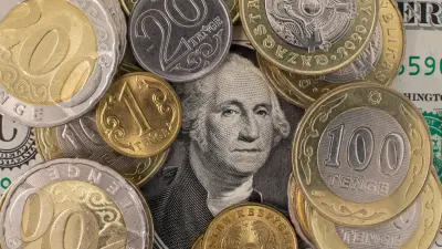 Курс доллара вырос к тенге на бирже 28 мая