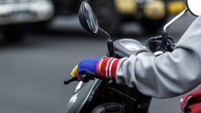Новые требования к мопедам в Казахстане: водители не идут учиться в автошколы, а пытаются купить права
