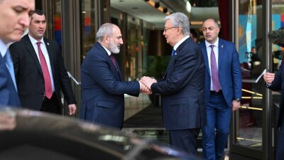 Токаев: Мы приветствуем стремление Армении и Азербайджана к заключению мирного договора