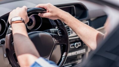 Возобновить выдачу льготных автокредитов обещают после 20 ноября