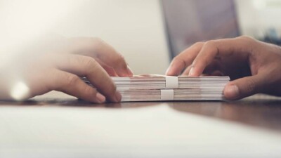 Полицейских Кокшетау подозревают в получении 50 000 долларов за закрытие уголовного дела