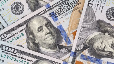 Доллар подорожал на бирже на 2,5 тенге перед выходными