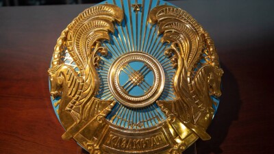 Кошанов: Специальная комиссия проведёт дискуссии с казахстанцами по изменению герба