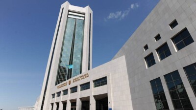 Мажилис одобрил законопроекты о включении в партийные списки людей с инвалидностью