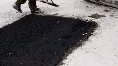 Замакима Талгара получил выговор за укладку асфальта на покрытый снегом тротуар