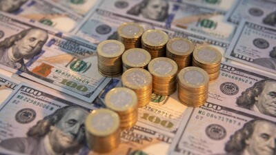 Сколько стоят доллар и рубль в Казахстане перед Днём Республики