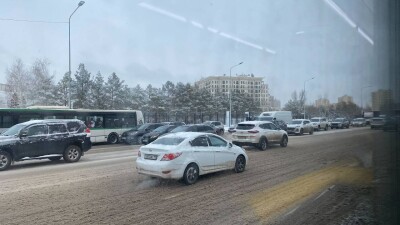 Пробки в Астане: тысячи человек направили на борьбу с последствиями снегопада