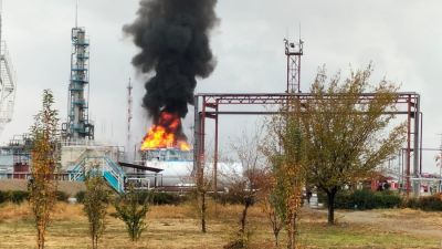 На газоперерабатывающем заводе в Жамбылской области горели резервуары с дизтопливом