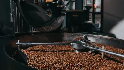 Сравнимо с ТЭЦ: компания открыла цех по обжарке кофе рядом с домами в Караганде и игнорирует сигналы СЭС