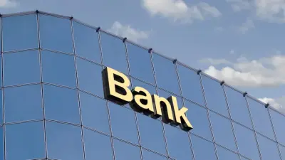 Скандальное дело об оформлении кредитов на малоимущих казахстанцев: банки выступили с заявлением