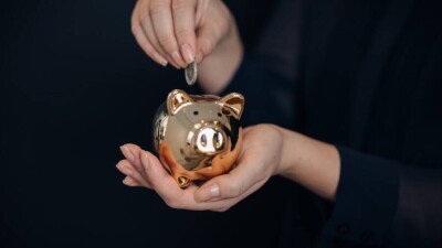 Почему банки до сих пор не принимают заявки на получение компенсаций по депозитам