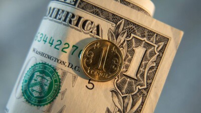 Сколько стоит доллар на бирже и в обменниках Казахстана 22 мая