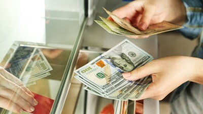 Сколько стоят рубль и доллар в Казахстане перед выходными