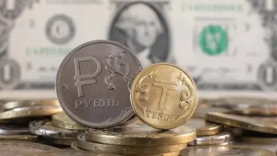 От чего больше всего зависит курс тенге к доллару? Колебания рубля – не главный фактор