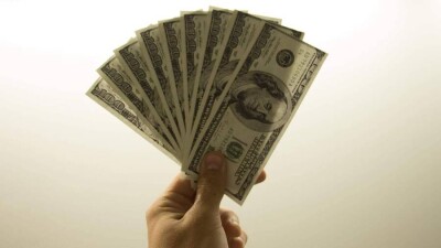 Курс доллара на бирже почти не изменился, рубль продолжает укрепляться к тенге