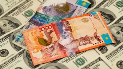Сколько стоит доллар на бирже и в обменниках Казахстана