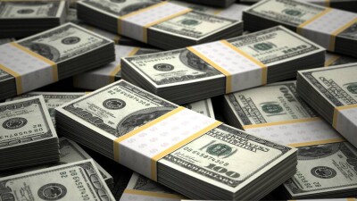 Курс доллара снизился к тенге на бирже