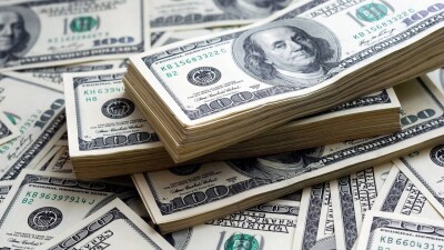 Доллар продолжает укрепляться к тенге на торгах