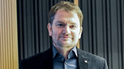 Премьер Словакии, от которого требовали отставки из-за закупки "Спутник V", предложил главе Минфина обмен должностями