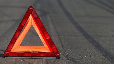 Фура столкнулась с полицейской машиной на блокпосту в Костанайской области