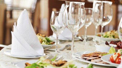 Той карагандинского судьи во время пандемии: в соседнем зале ресторана отдыхал бывший прокурор с семьёй