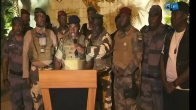 Военный переворот настиг ещё одну африканскую страну: офицеры заявили, что захватили власть в Габоне