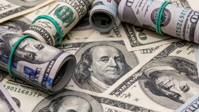 Курс доллара продолжил укрепление к тенге на KASE