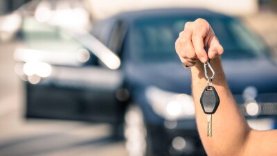 "Ак жол" требует продолжить льготное автокредитование либо отменить утильсбор