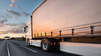 "Почему до этого молчали?" Грузоперевозчиков уведомили, что они годами применяли не тот режим налогообложения