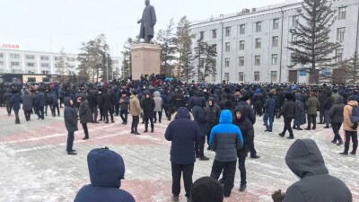 МИД: Полиция и военные противостоят террористам, а не мирным протестующим, как преподносят зарубежные СМИ