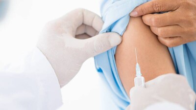 The Lancet: Вакцина CoronаVac повышает риск временного паралича лицевого нерва