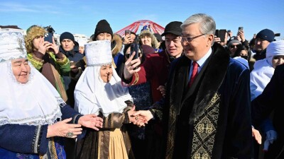 "По-настоящему народный праздник". Токаев поздравил казахстанцев с Наурызом