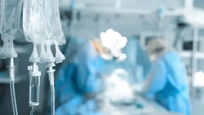 Облицовка Дома культуры упала на ребёнка в Карагандинской области: мальчик пережил остановку сердца