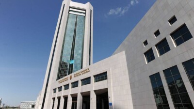 Сенат принял закон о равнозначности цифровых и бумажных документов и сокращении срока регистрации брака
