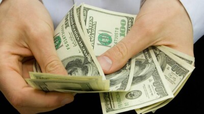 Доллар и рубль подешевели к тенге на бирже