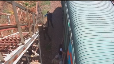 В Казахстан не пустили вагон с табачными изделиями из Кыргызстана