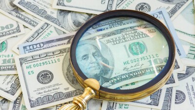 Поддержка тенге: сколько валюты из Нацфонда продадут на бирже в апреле