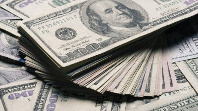 Обменные пункты Казахстана приостановили работу